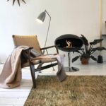 Biokominek Pedestal Standing Black with Stainless Steel Cocoon Fires