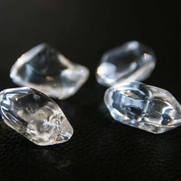 Kamienie dekoracyjne Fire Glass kryształ transparentny Kratki - 1 kg